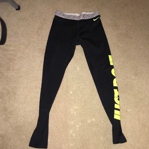 NIKE Leggings